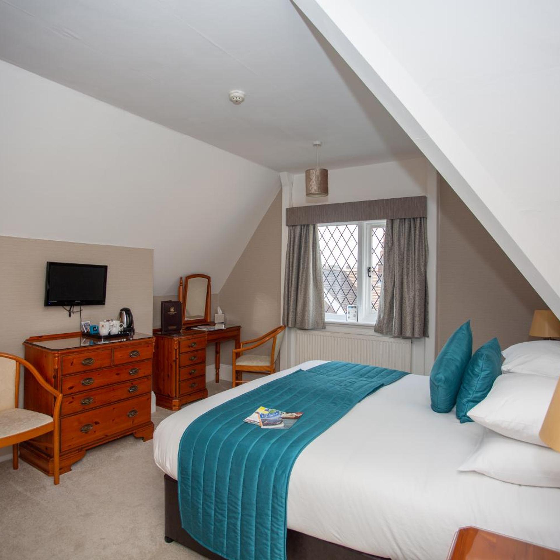 Standard, Double or Twin Bed