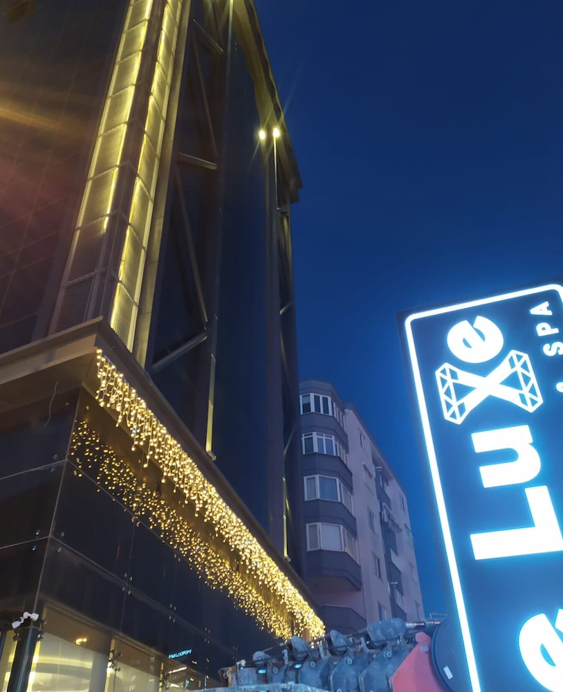 Le Luxe Suites Hotel & Spa 3/50