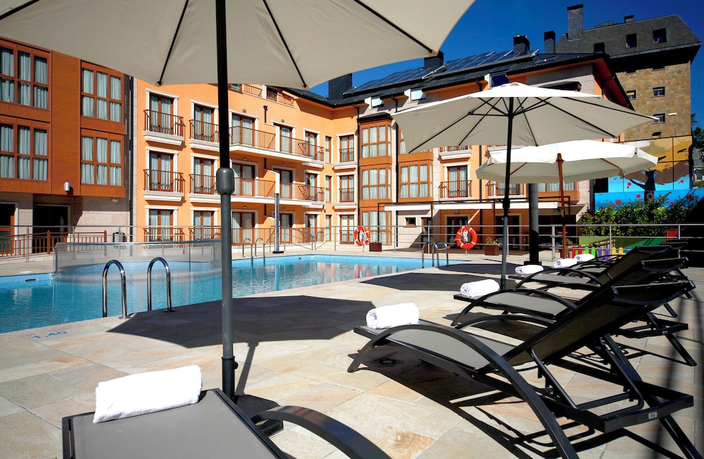 Apartahotel & Spa Jacetania 65/67