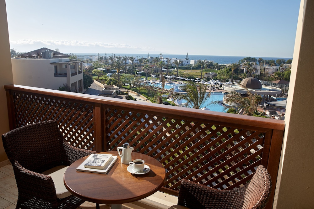 Minoa Palace Resort 29/68