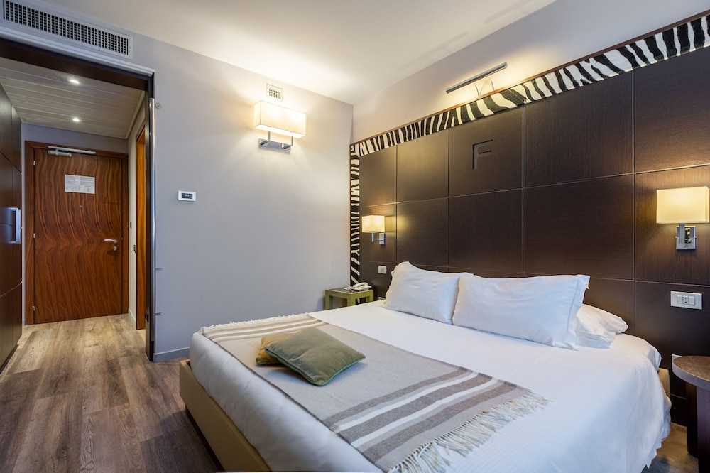 SUPERIOR, DOUBLE BED