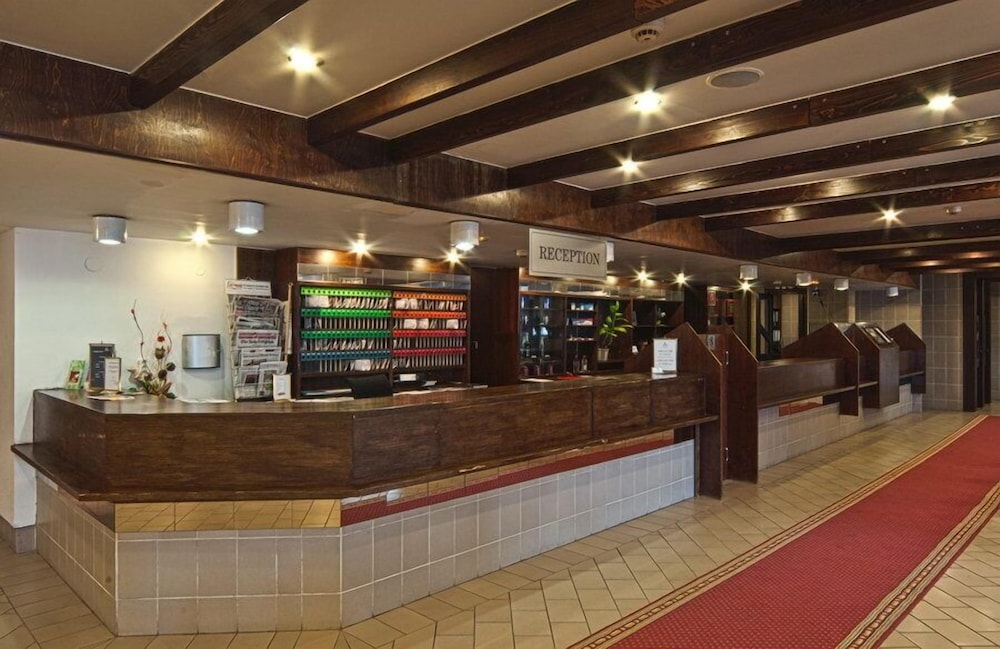 Hotel Globus 6/51