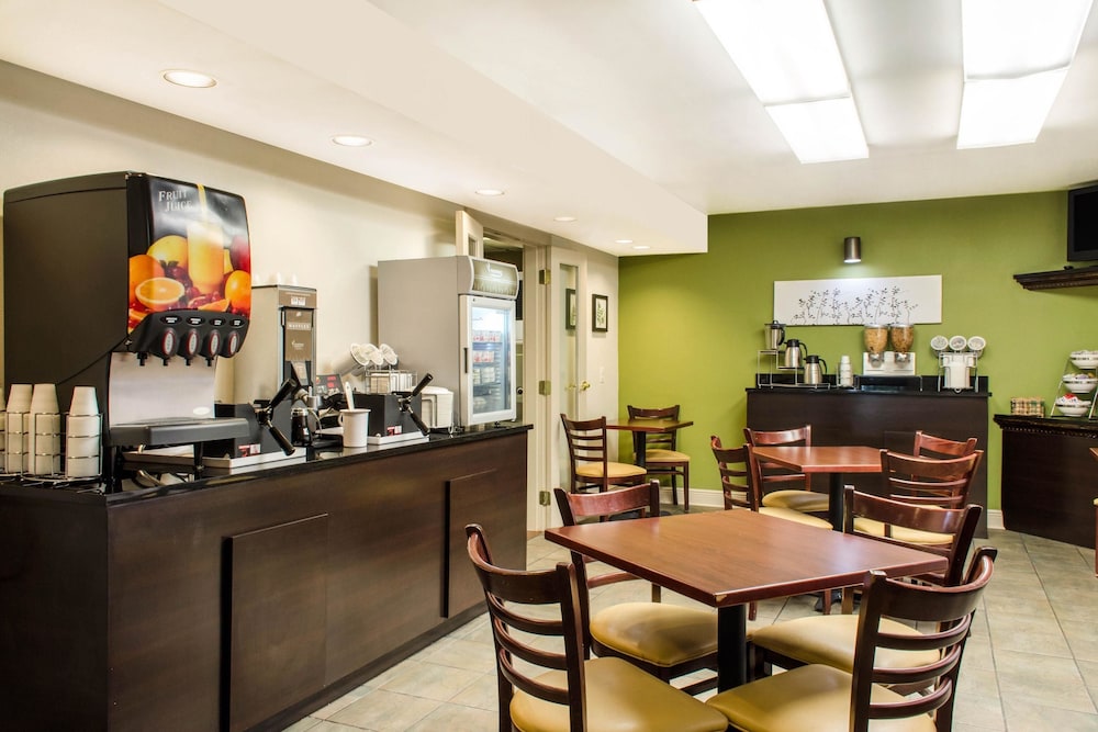 Sleep Inn & Suites Metairie - New Orleans West 29/37