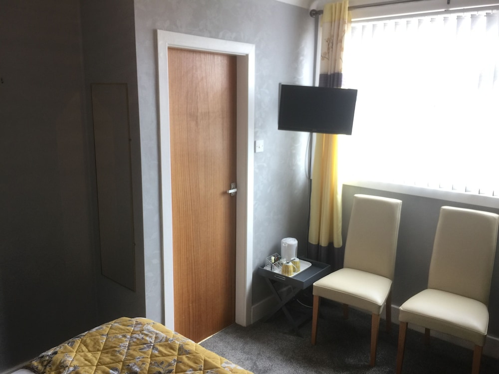 The Hilary Guest House 34/43