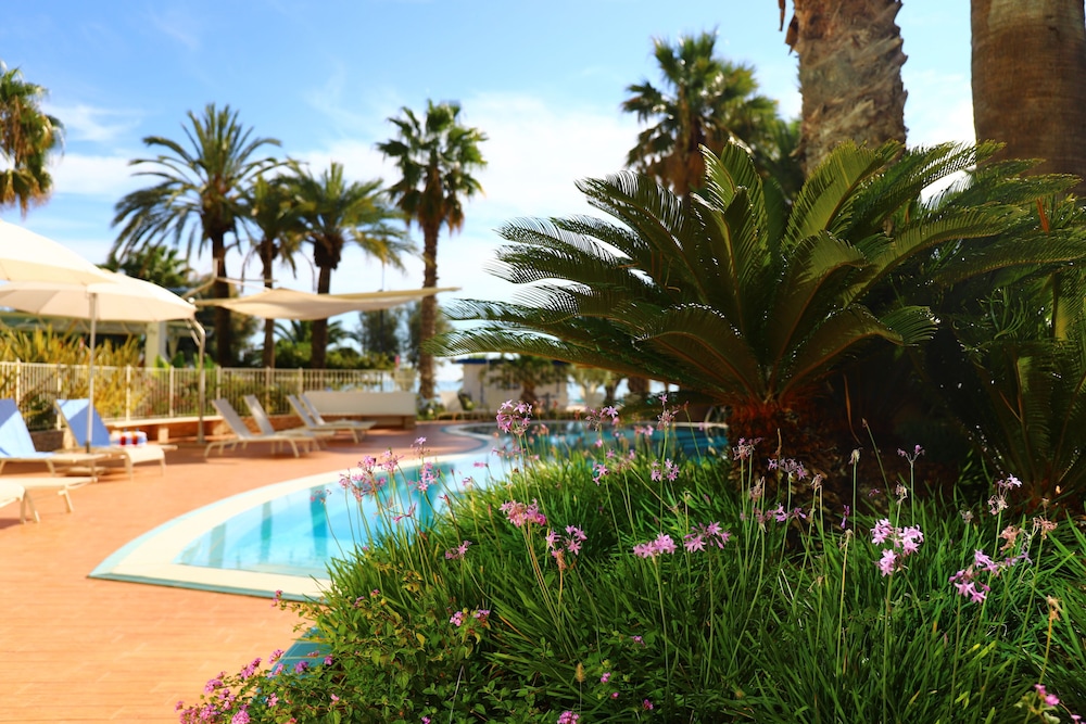Smeraldo Suites & Spa 54/61