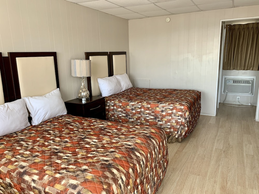 Cabana Motel 8/34