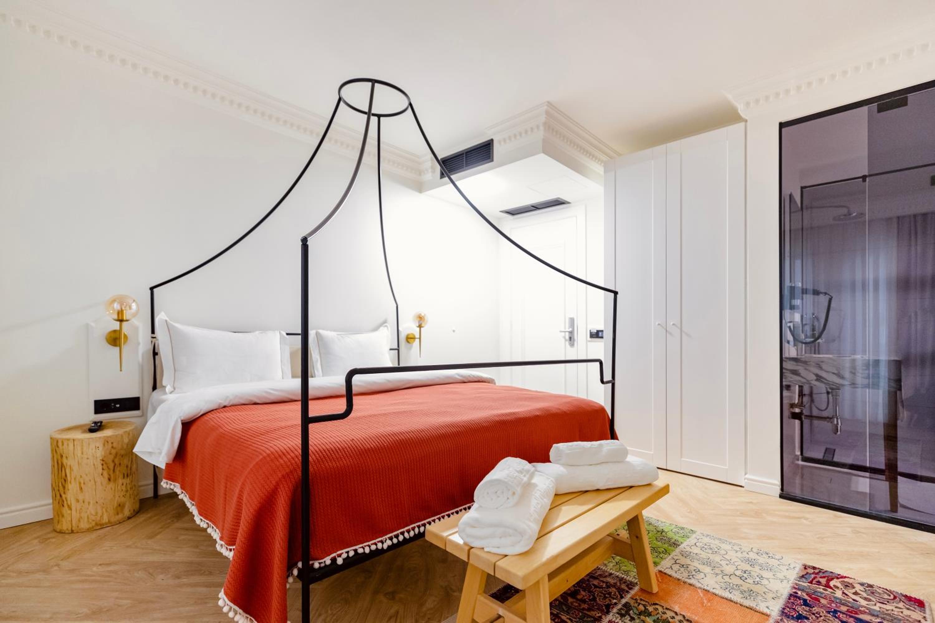 Garden Downtown Boutique Hotel Pristina 24/36
