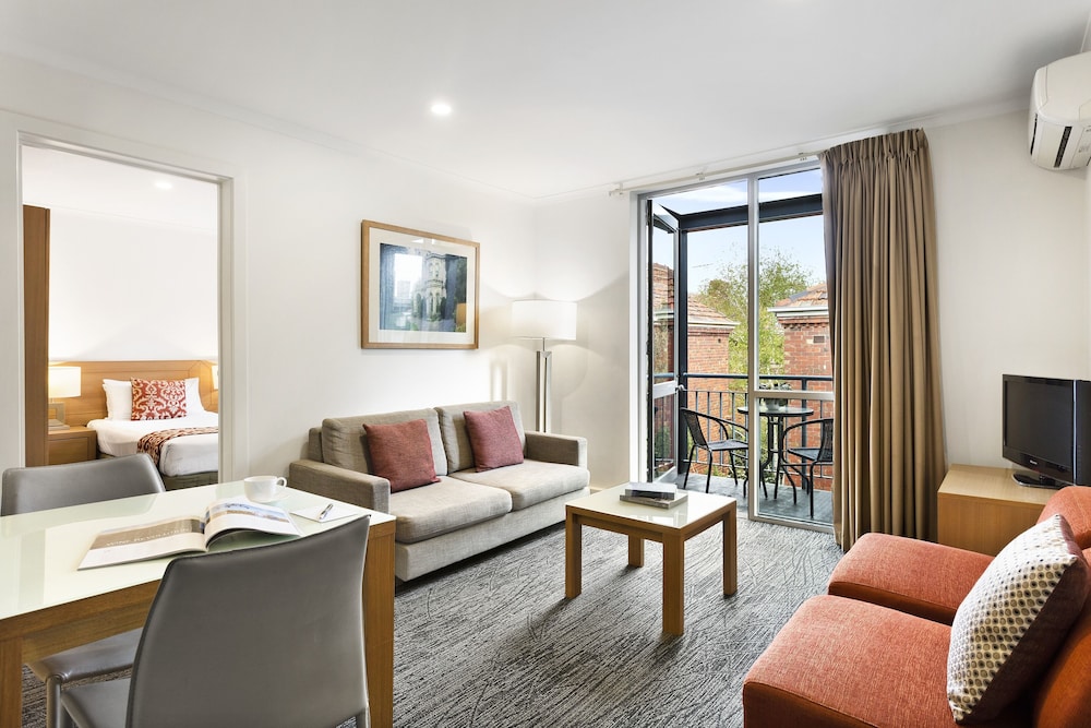 QUEST ST KILDA BAYSIDE 26/41