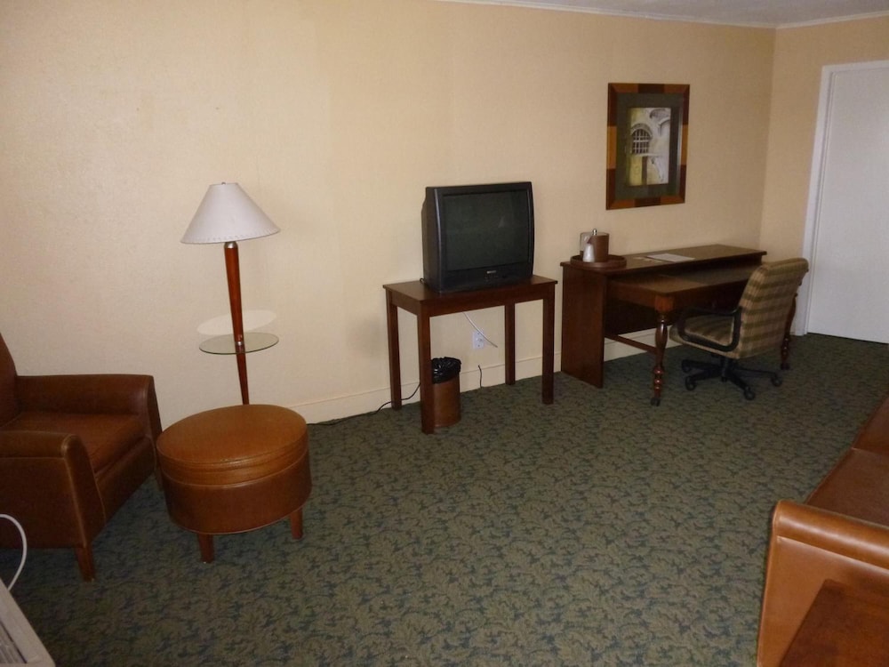Alvin Extended Stay 51/62