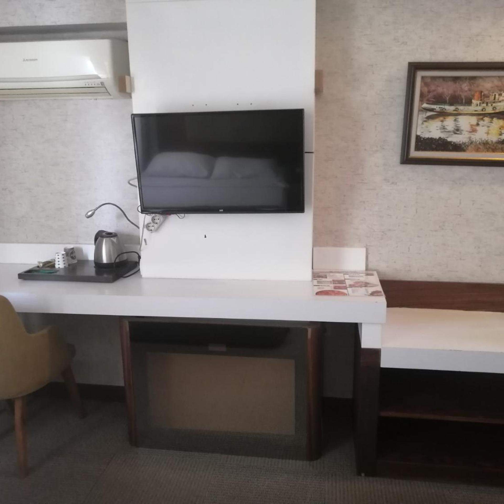 mostar hotel prestige 42/50