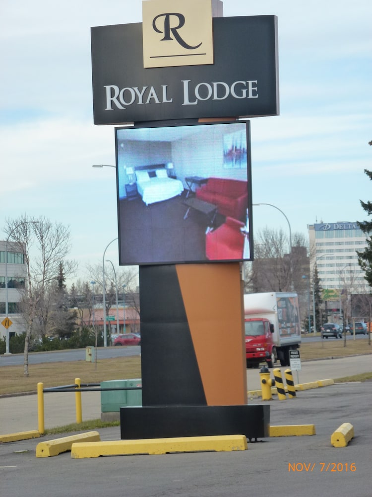 Royal Lodge Motel 3/50