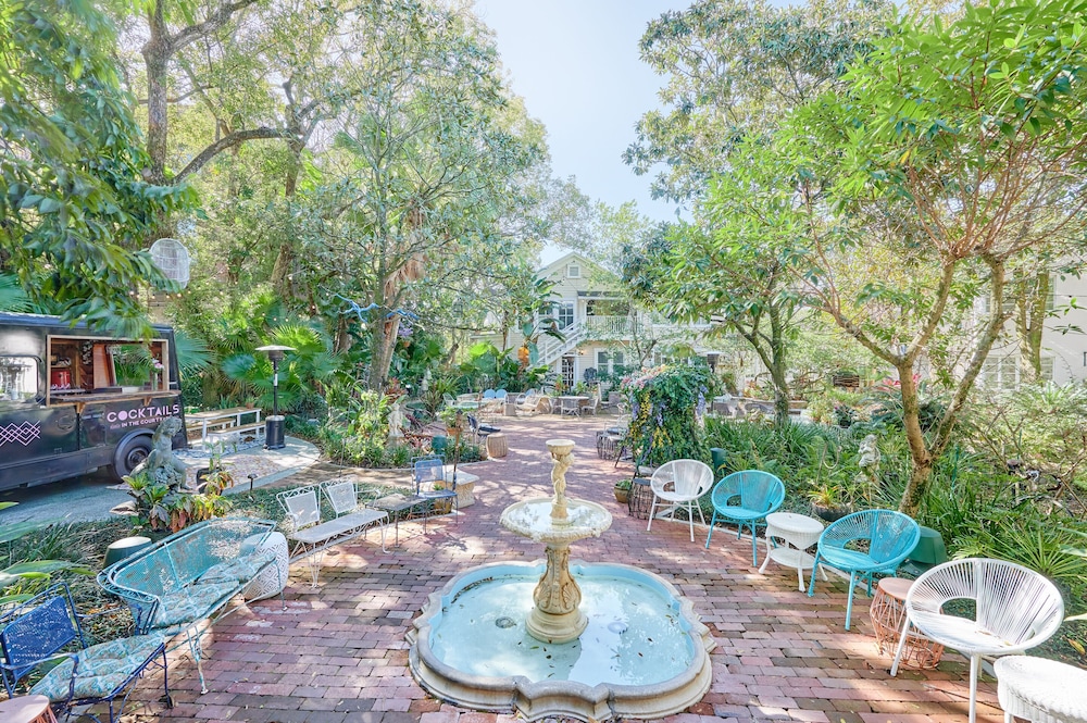 Courtyard at Lake Lucerne image