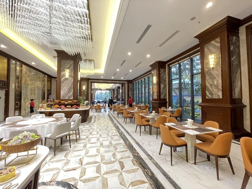 Cua Dong Luxury Hotel 61/70