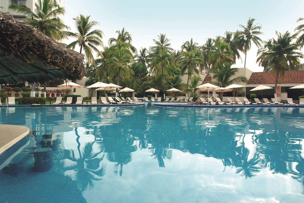 Emporio Ixtapa 44/50