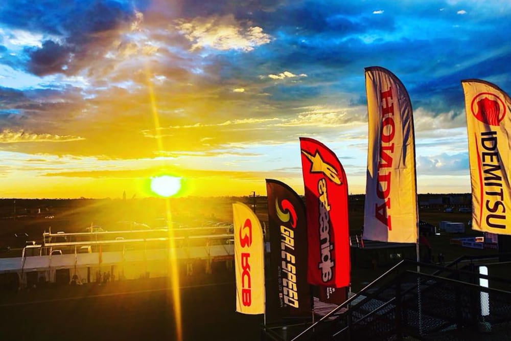 Rydges Pit Lane Hotel 48/50