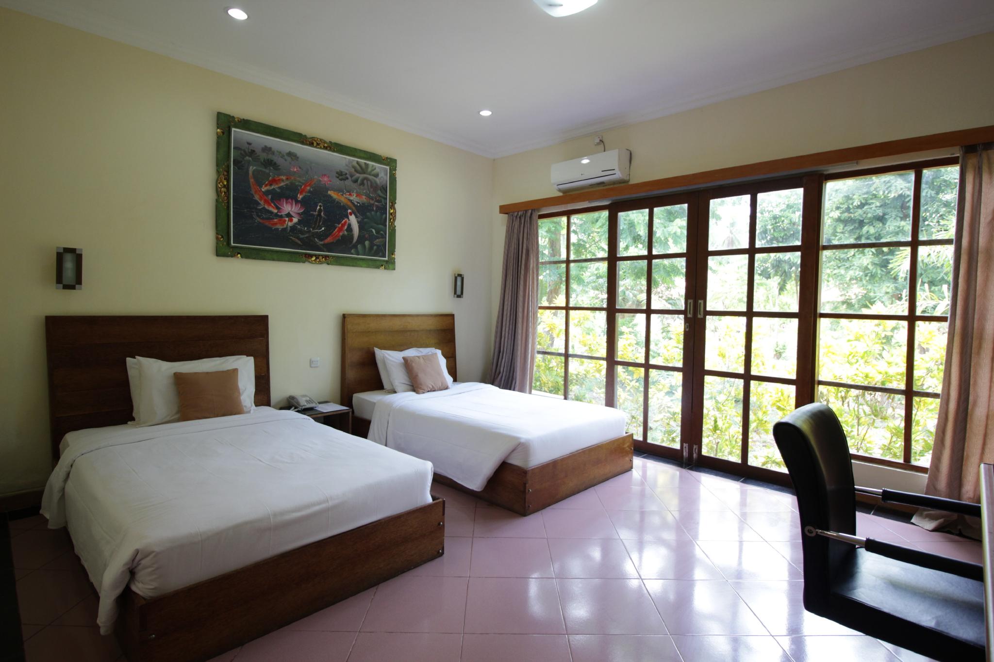 Deluxe, Suite, Twin Beds