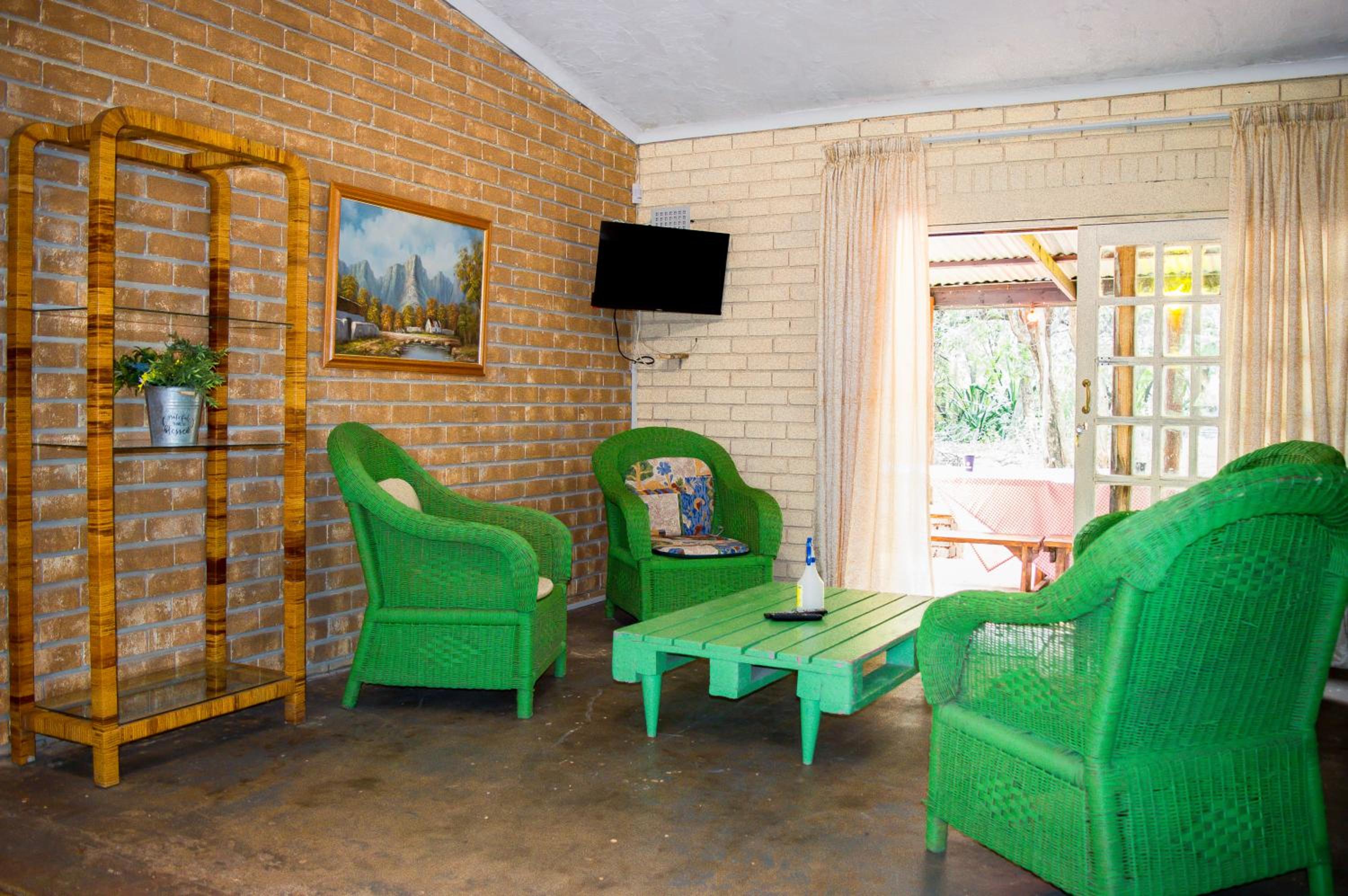 Shangrila Innibos Country Lodge 24/50