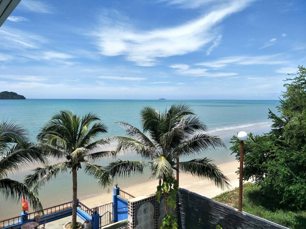 Pearl By The Sea Resort 54/62