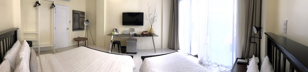 Luxx Boutique Boracay 38/72