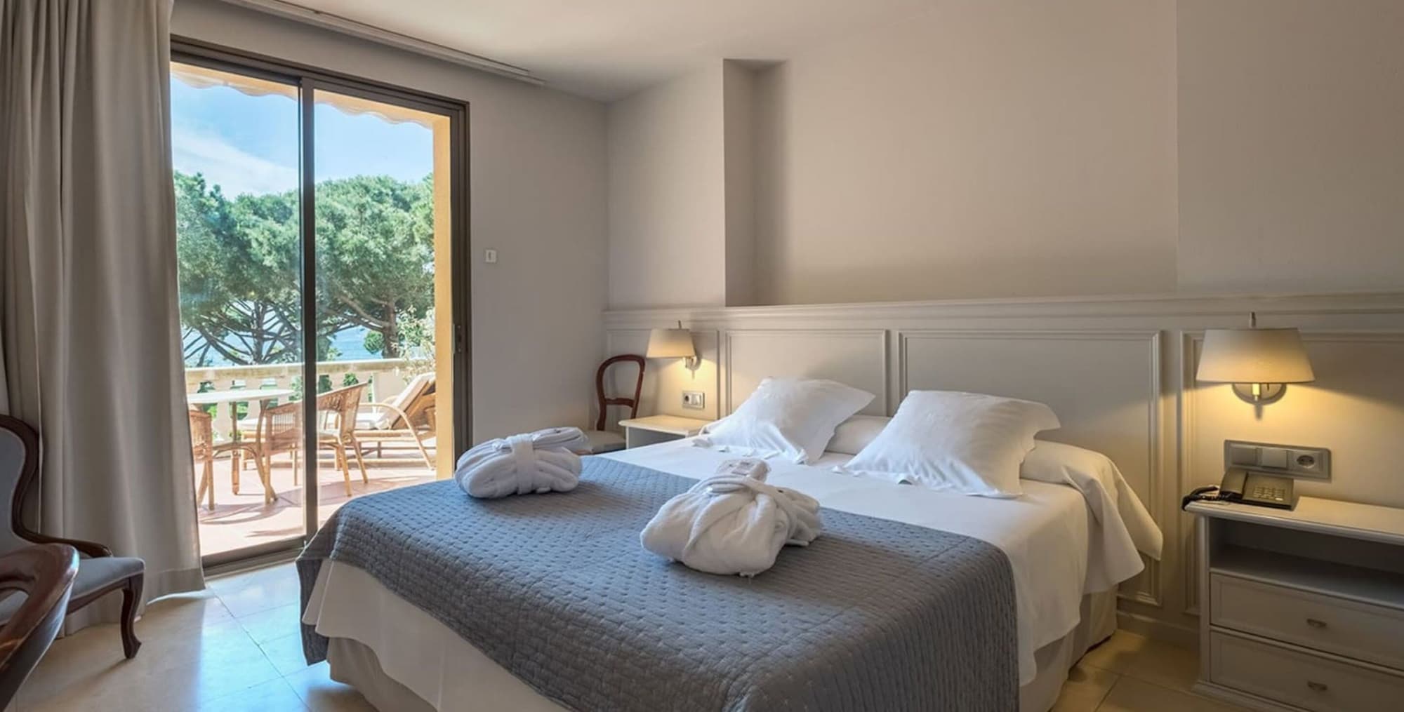 Room, Twin Beds, Garden or Pool View, Balcony