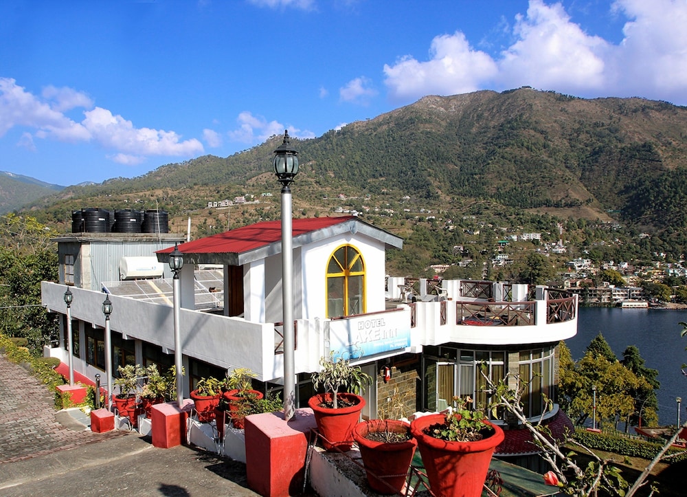 Hotel Lake Inn Bhimtal 4/21