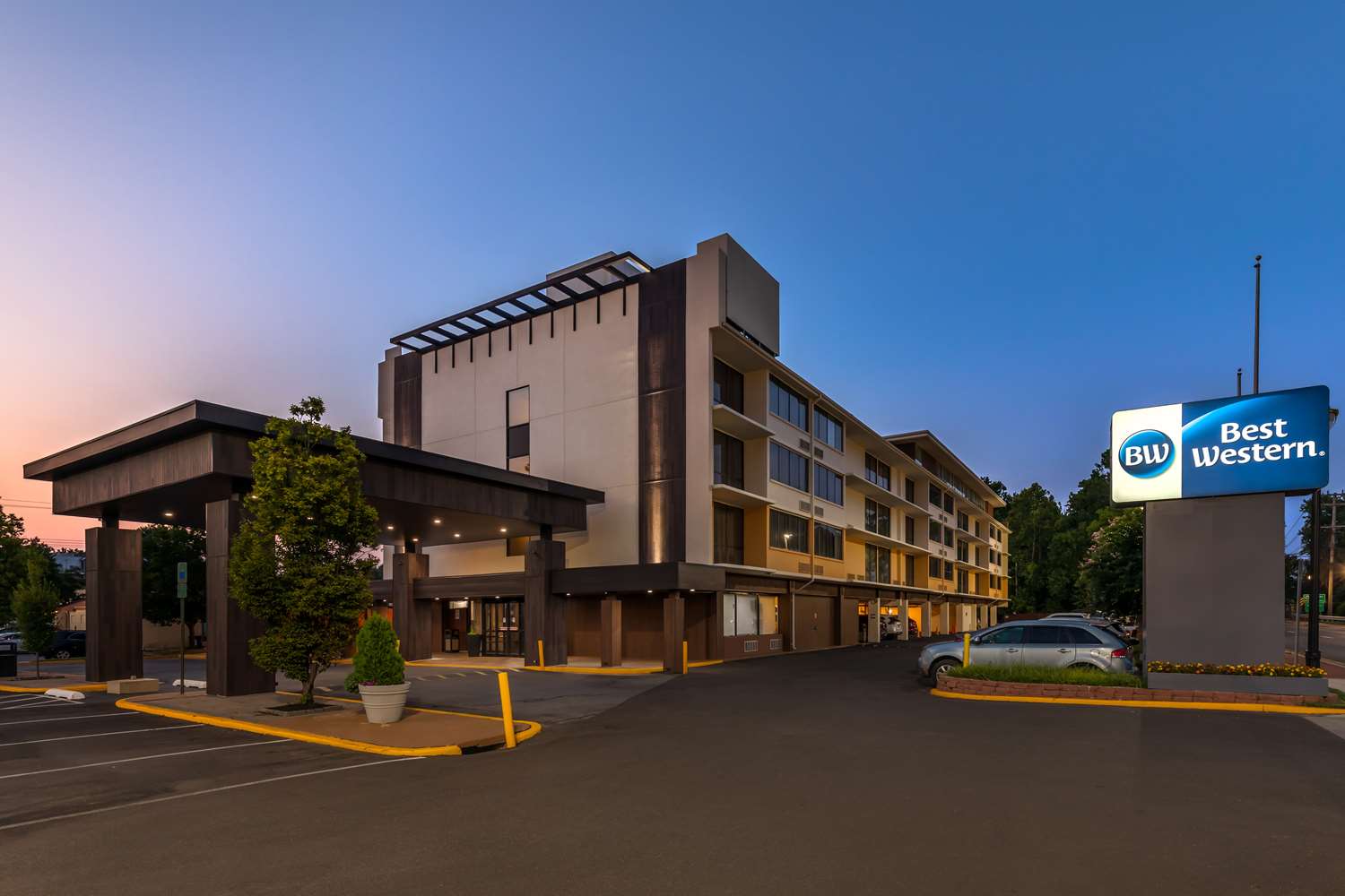 Best Western Plus Laurel 49/51
