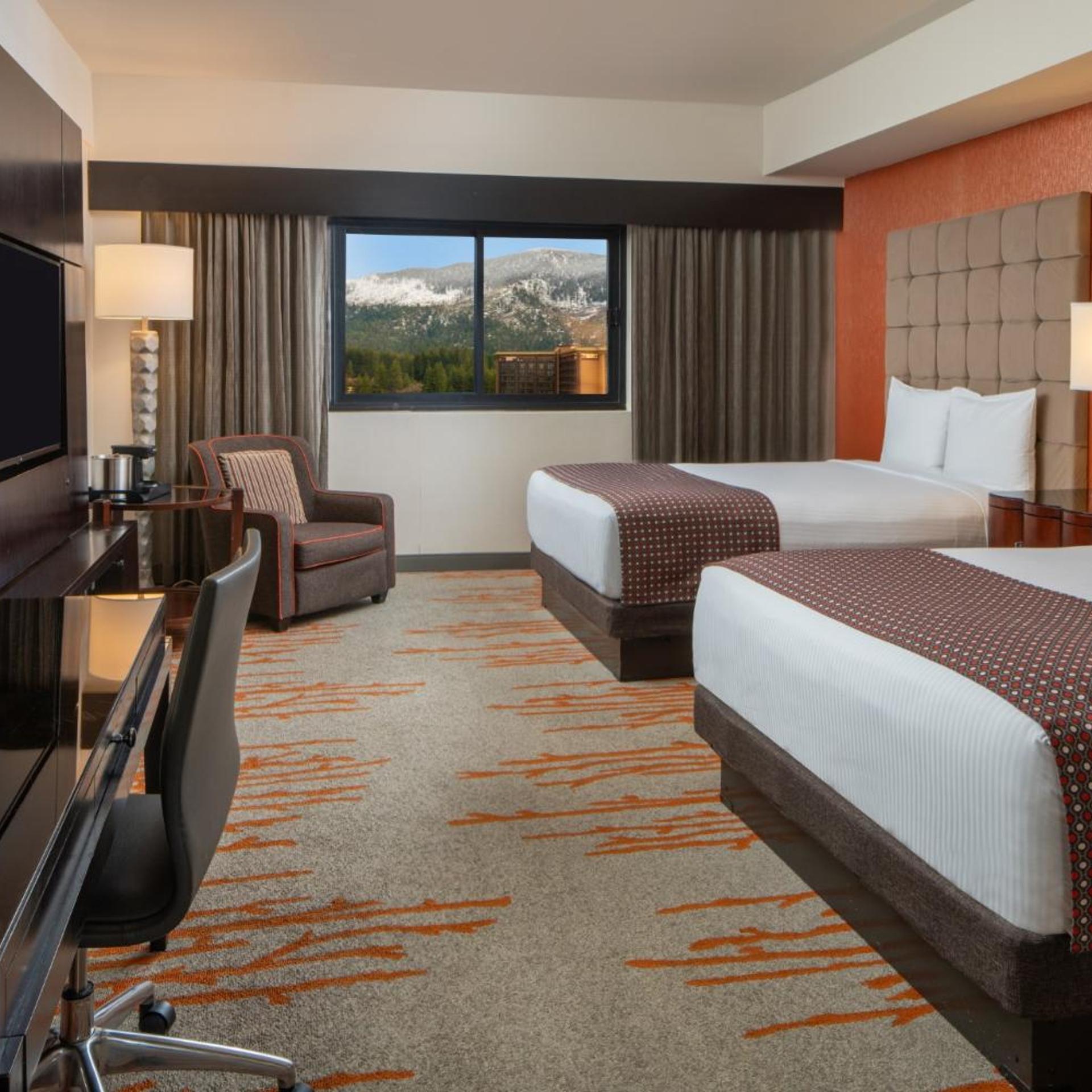 Deluxe, 2 Queen Beds