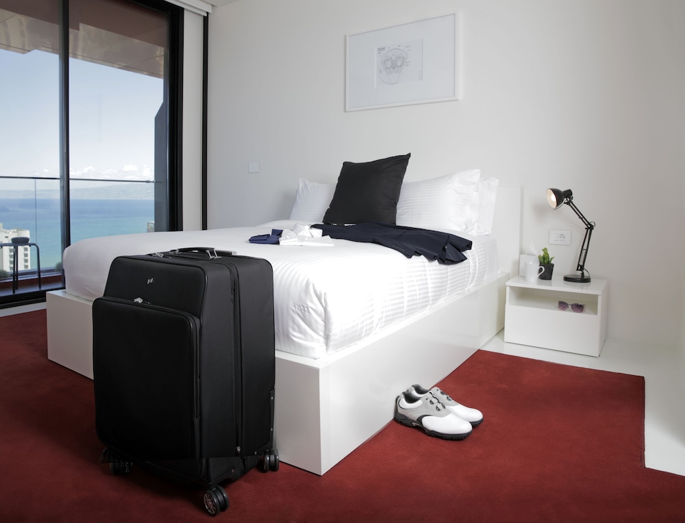 SUPERIOR, QUEEN BED, SEA VIEW