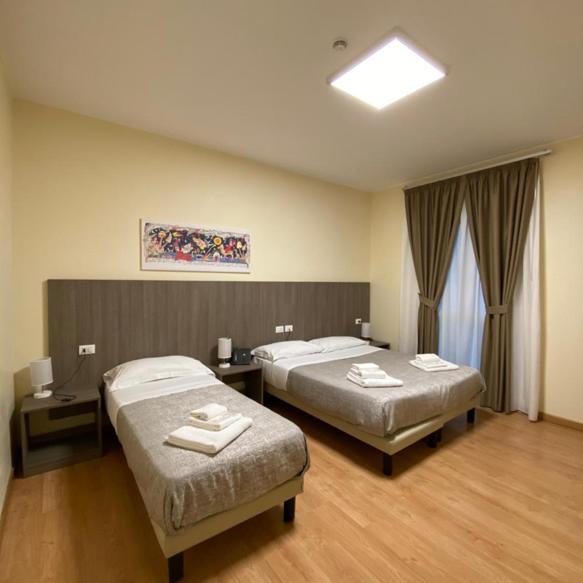 ROOM, TRIPLE
