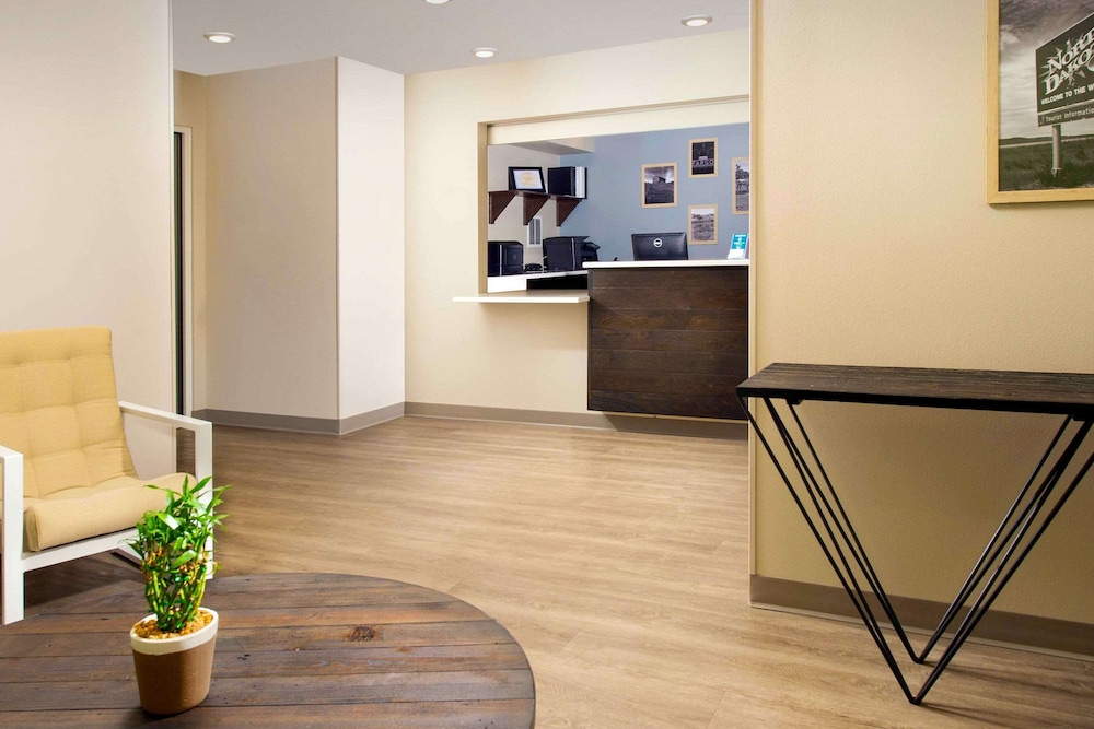 WoodSpring Suites Fargo photo3