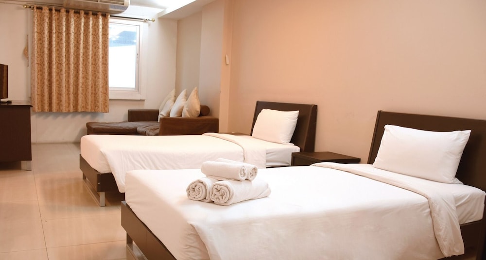 Centric Place Hotel 15/66