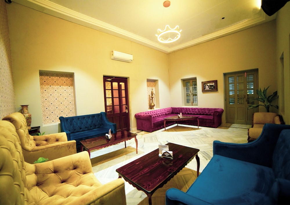 Surya Hotel 51/74