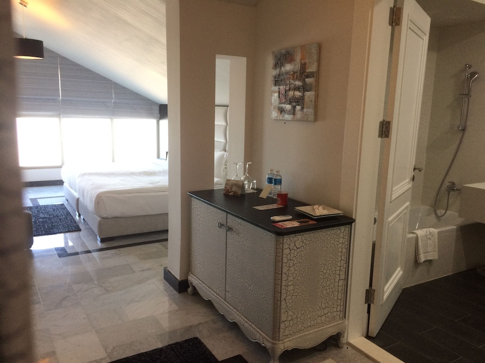 Cherry Blossom Boutique Hotel 4/69
