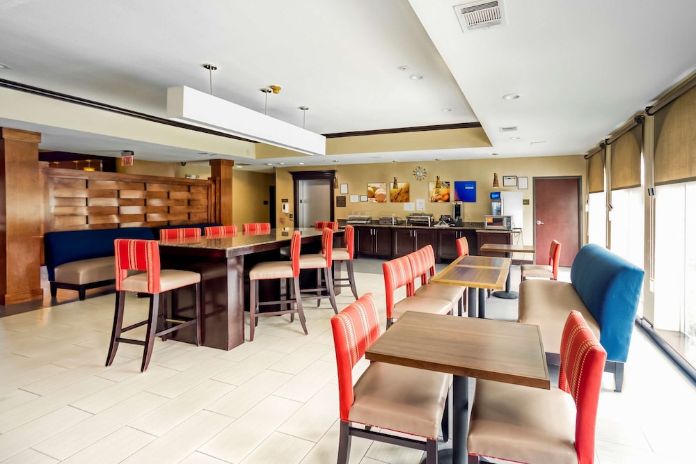 Comfort Inn Suites Fm1960 Champions 41/55
