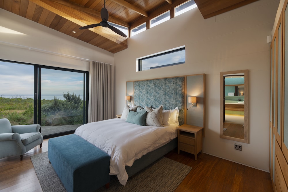 Alkira Lodge 10/33