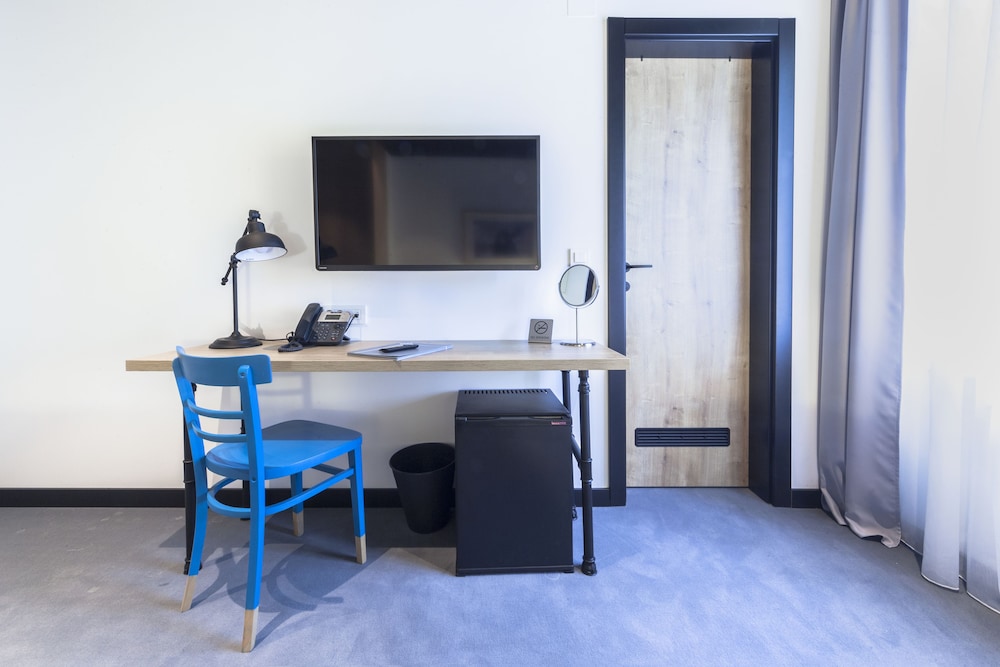 The Loop Hotel 53/63
