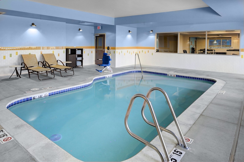 Fairfield Inn And Suites By Marriott Hollister 25/49