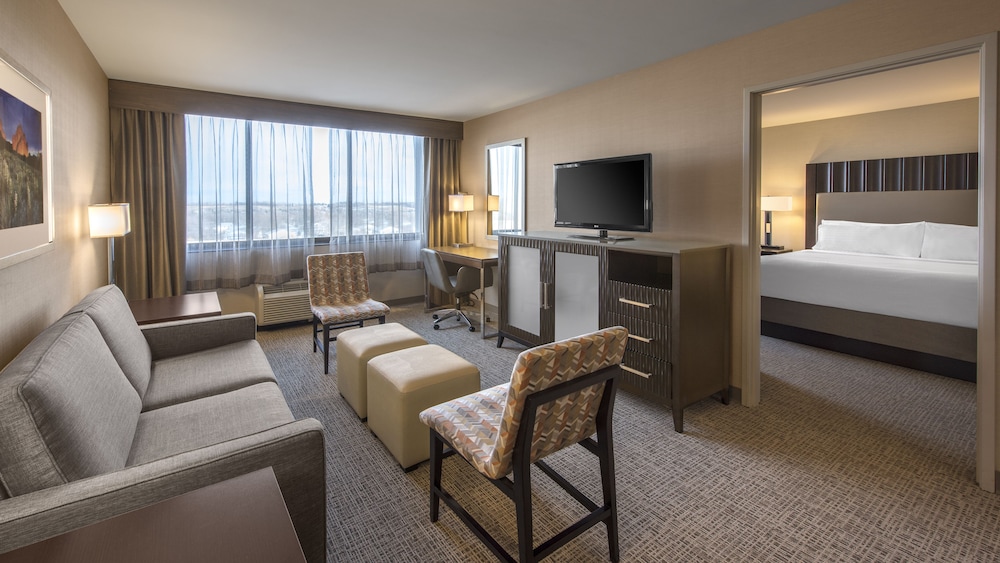 Holiday Inn Denver Lakewood 28/61