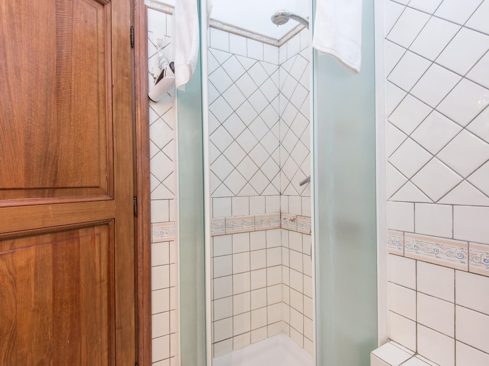 RSH Spanish Steps Luxury Apartment 19/44