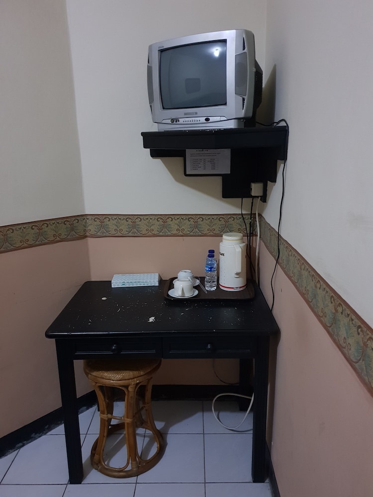 Hotel Cisarua Indah 27/36