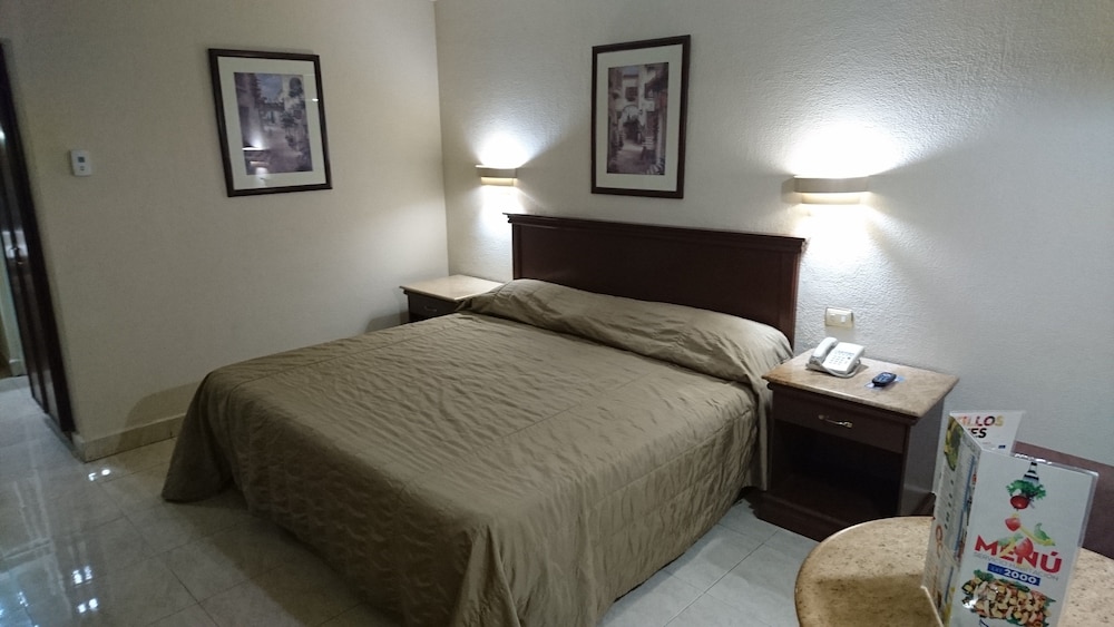 San Angel Hotel 30/60