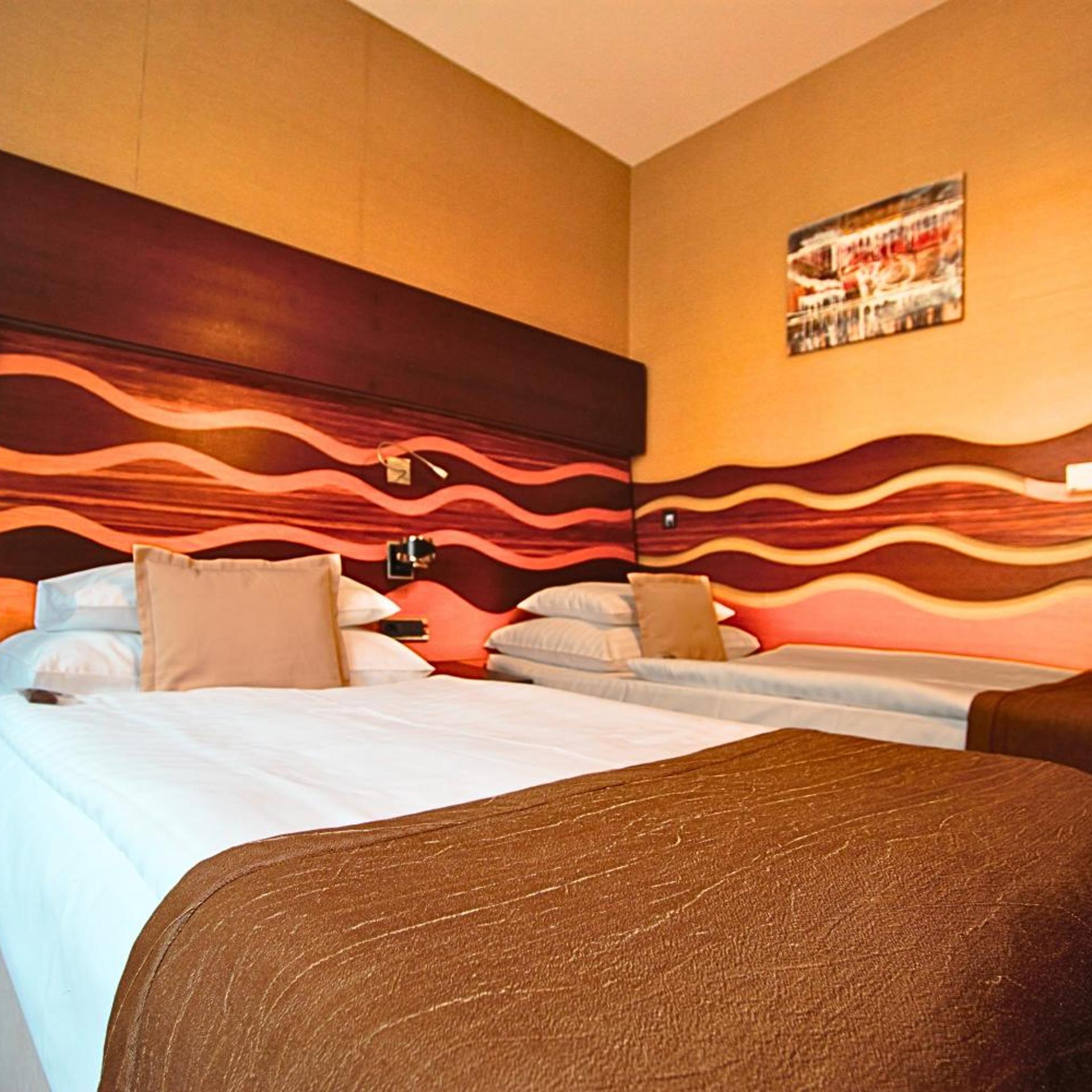 Room, Twin Beds