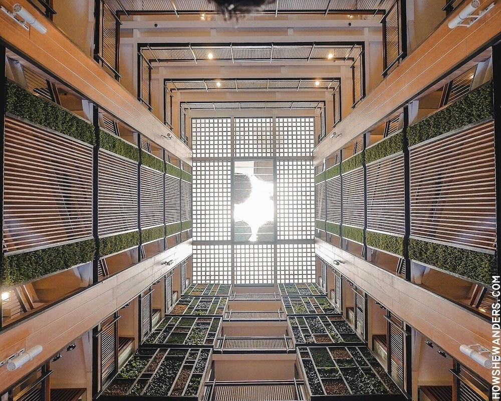 Selah Pods Hotel Manila 3/69