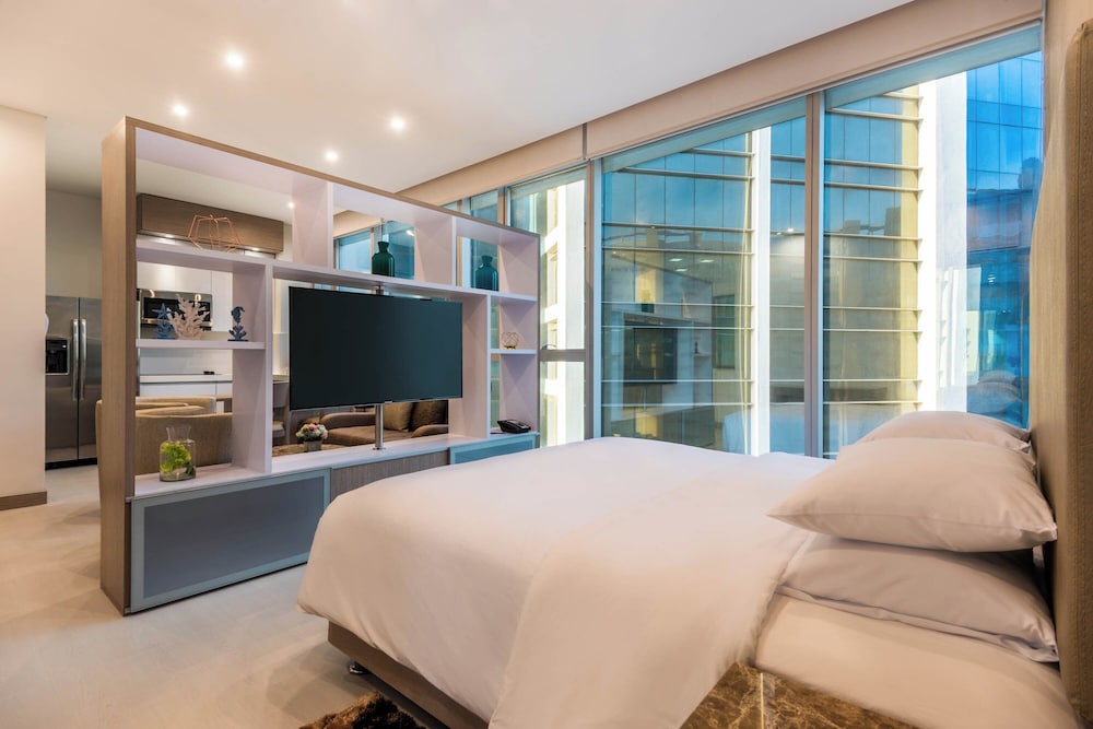 Worklife, Standard, King Bed, City View, Sofa