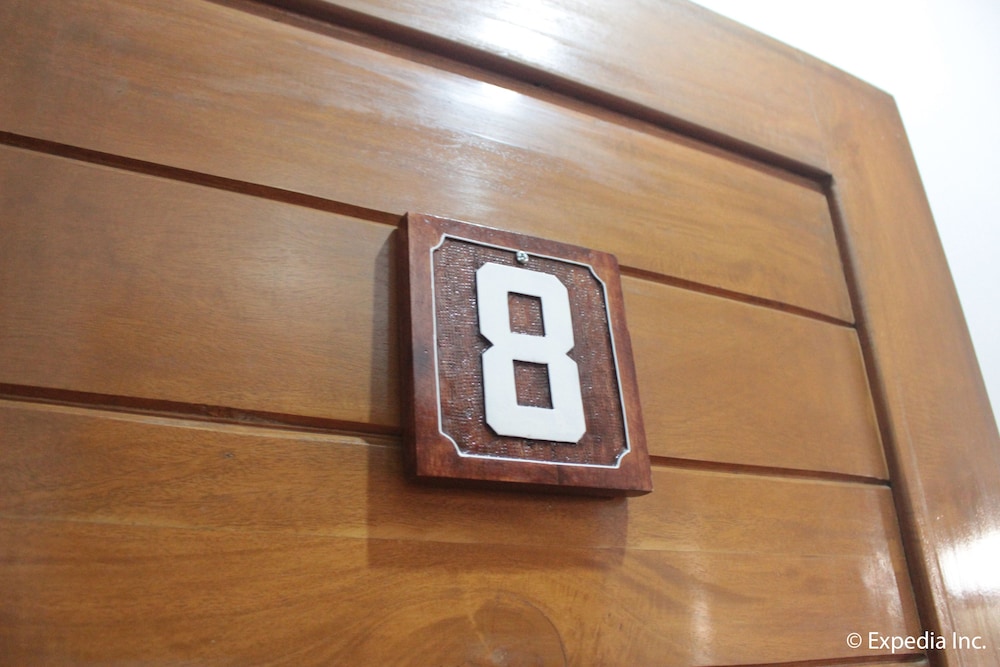 The Pub Hotel 31/48