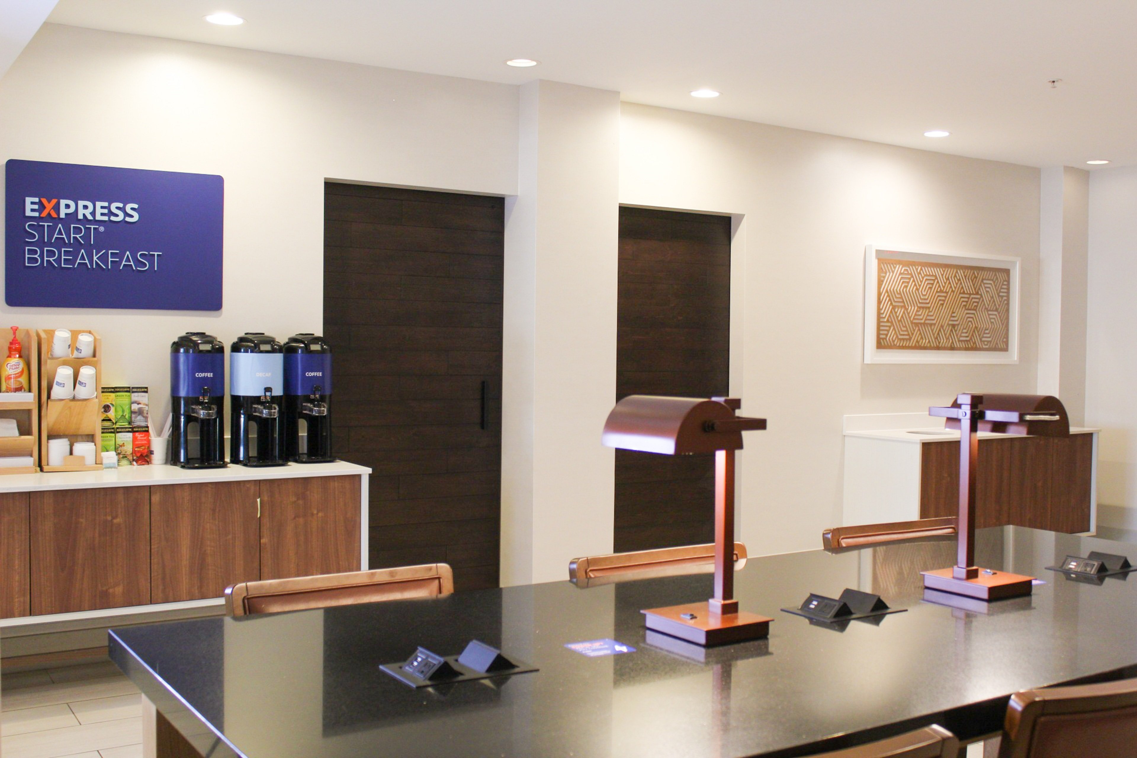 Holiday Inn Express & Suites Martinsville-Bloomington Area 15/16