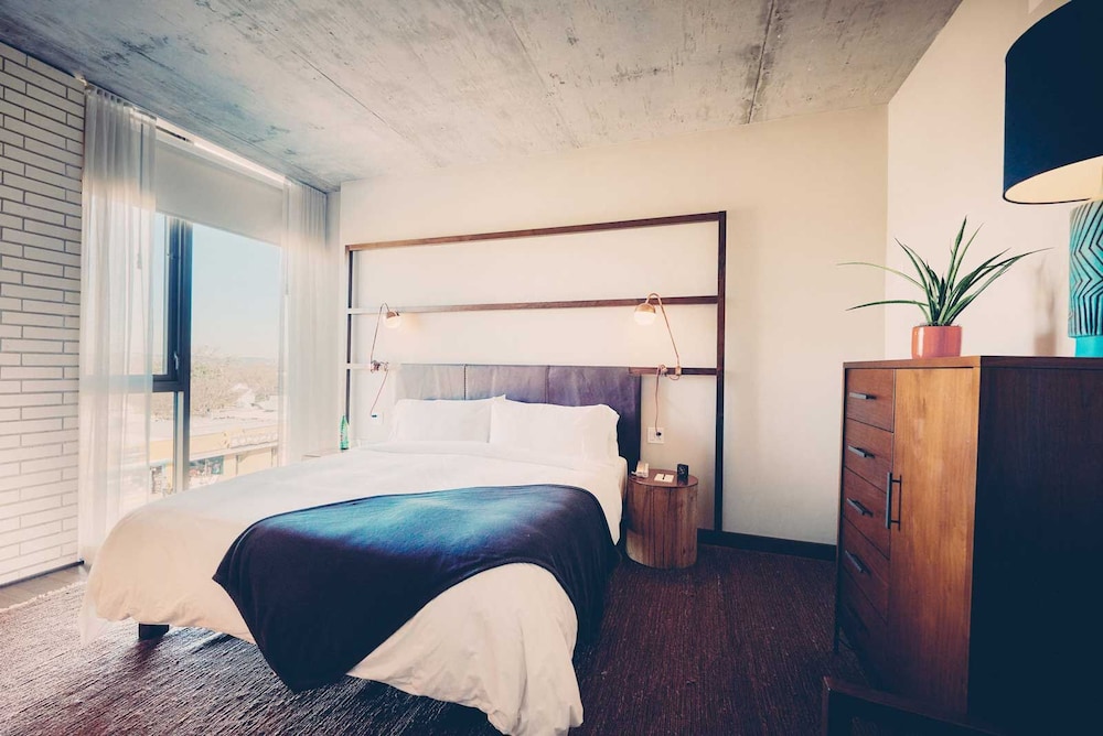 South Congress Hotel 11/46