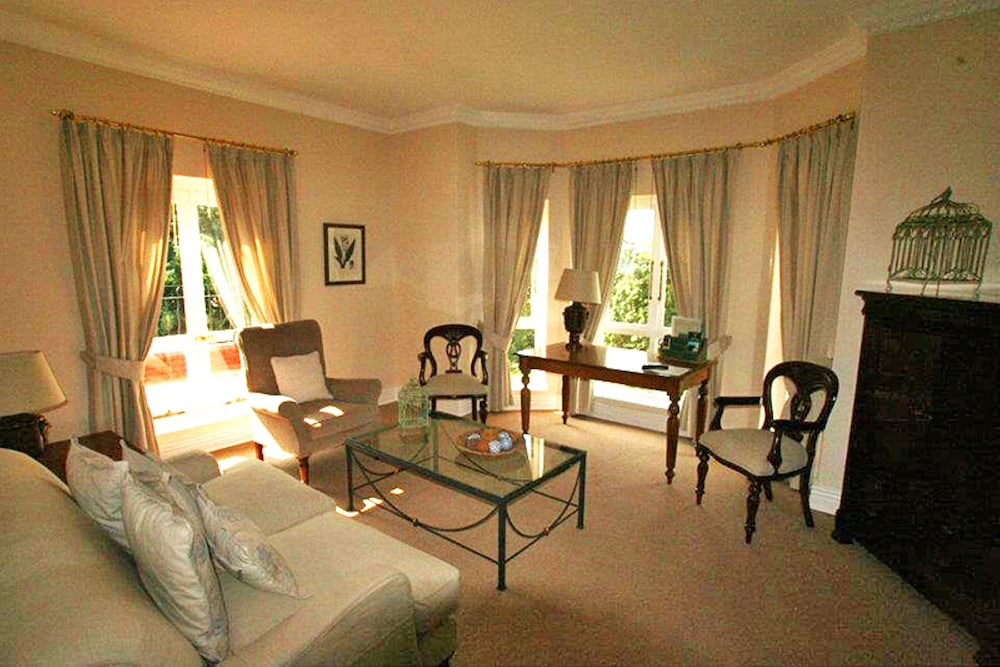 Redlands Hotel 32/50