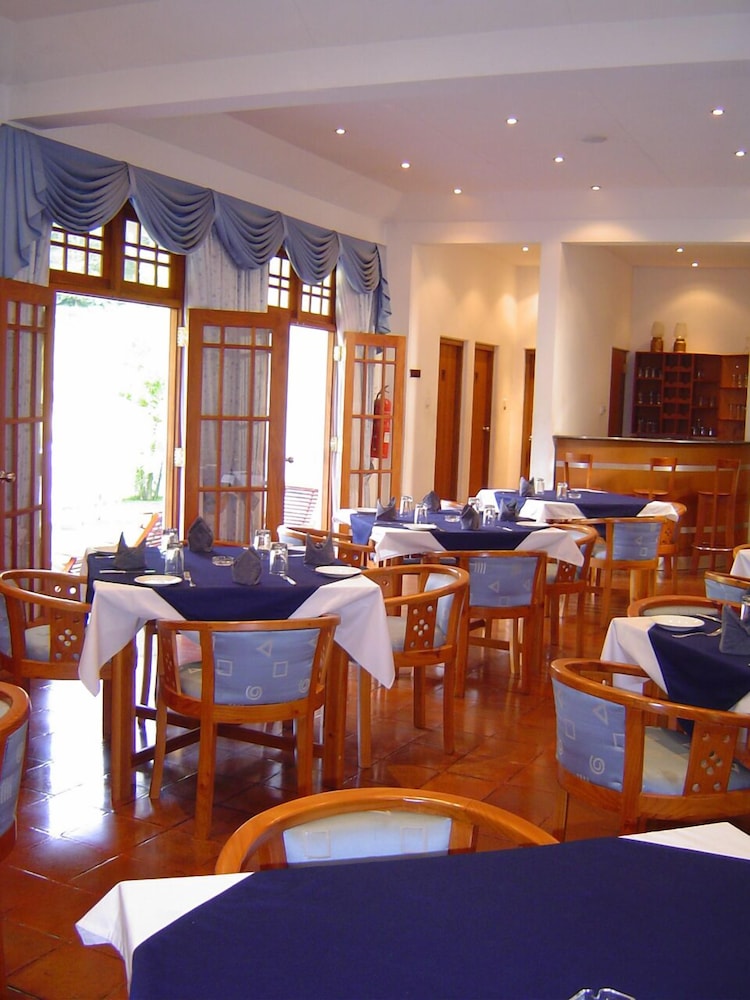 Water Garden Hotel 8/10