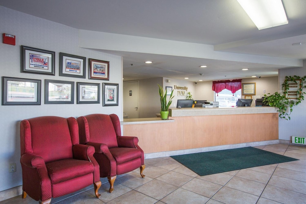 University Inn Fresno 12/48